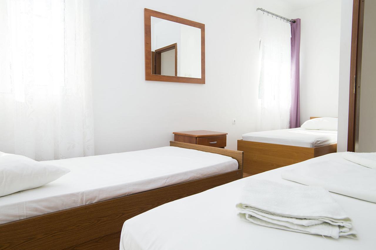 Stanici Beach Apartments Omis Exterior photo